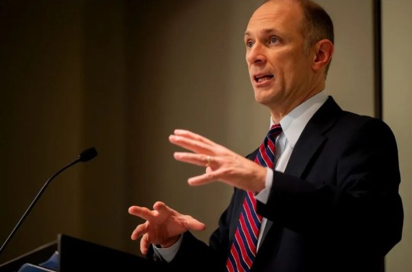 美联储古尔斯比：我可以预见加息的情况！